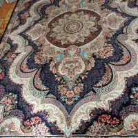 فرش سالم تمیز در حد نو
