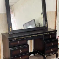 اینه دراور و میز عسلی و میز تلوزیون
