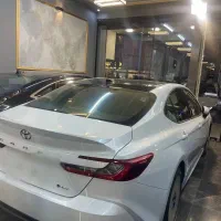 تویوتا کمری LE هیبرید