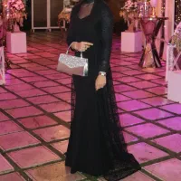 پیراهن مجلس|لباس|ری, اقدسیه|دیوار