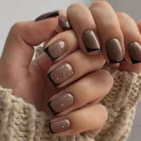 کاشت ناخن( باهنر )|خدمات آرایشگری و زیبایی|رشت, باهنر|دیوار