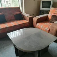 مبل ۷ نفره بسیار سالم و تمیز همراه میز|مبلمان خانگی و میز عسلی|رودسر, |دیوار