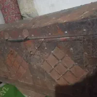 چمدان قدیمی