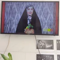 ال ای دی هایسنس ۴۳هوشمند سامسونگ ۳۲|تلویزیون و پروژکتور|قم, امامزاده ابراهیم|دیوار