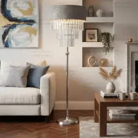 دو مدل لوستر ایستاده مدل آباژور کنارسالنی کریستالی