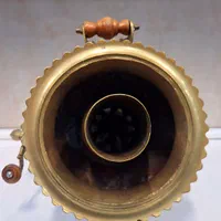 سماور زغالی برنجی قدیمی|کلکسیون اشیاء عتیقه|رشت, پاستوریزه|دیوار