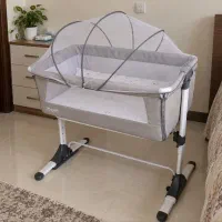 کنار تخت مادر