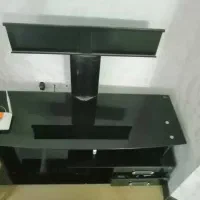 میز تلوزیون در حد نو بدون خط و خش بسیار شیک|میز تلویزیون|شیراز, شهرک گلستان|دیوار