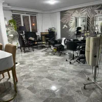 دستیار ارایشگری و رنگ ولایت
