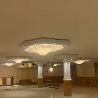 لوستر کریستال و ظرف میوه برای تالار پذیرایی