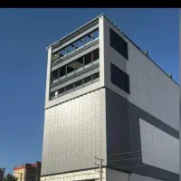 ۱- مهندس برق ۲- مهندس مکانیک ۳- منشی دفتر پروژه