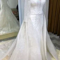 فروش کلیه لباس و لوازم مزون عروس