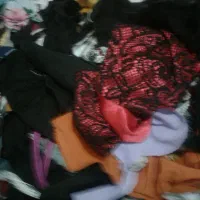 مقداری تکه پارچه خوش رنگ|لوازم خیاطی و بافتنی|سمنان, |دیوار