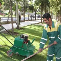 استخدام کارگر برای کار در فضای سبز