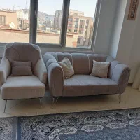 مبل هفت نفره راحتی|مبلمان خانگی و میز عسلی|پرند, فاز ۳|دیوار