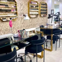 اجاره لاین خدمات زیبایی|خدمات آرایشگری و زیبایی|رشت, پورسینا|دیوار