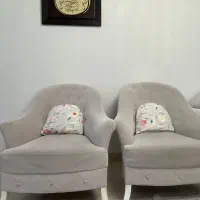 دو عدد مبل تک نفره