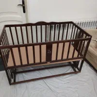 تخت کودک چوبی متحرک