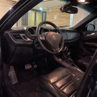 الفارومئو جولیتا مدل 2012 الفارومیو