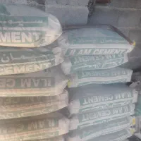 تعداد۹۷ کیسه سیمان  اضافه است  بفروش میرسد