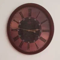 ساعت‌‌دیوار‌ی چوبی