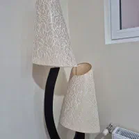 آباژور ایستاده