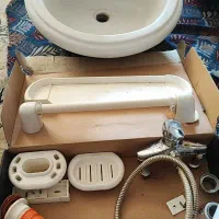 ست شیرآلات و سنگ روشویی سرویس بهداشتی