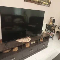 میز. تلویزیون