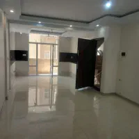 تک جنوبی پارکینگ اصلی پشت آسانسور