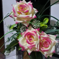 گلدان|گل مصنوعی|شیروان (خراسان), |دیوار