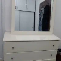 دراور سه کشو با آینه بزرگ