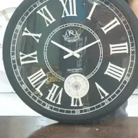 ساعت دیواری