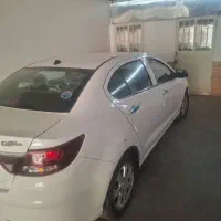 شاهین اتومات سفید