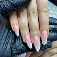 اموزش وکاشت ناخن تمیز و حرفه ای|خدمات آرایشگری و زیبایی|قزوین, |دیوار