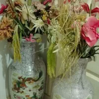 ۲عددگلدان باگلهای مصنوعی|صنایع دستی و سایر لوازم تزئینی|کیش, |دیوار