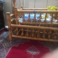 گهواره چوبی بهترین چوب ۳۵ سال پیش هنوز سالمه|تخت و سرویس خواب|اصفهان, شفق|دیوار