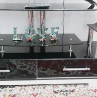 میزتلویزیون شیشه ای