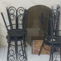 ناهارخوری و ۴صندلی