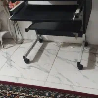 میز کامپیوتر فلزی چوبی چرخدار