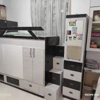 تخت دوطبقه با کمد لباس و کمد و میز تحریر|تخت و صندلی بچه|چابهار, |دیوار