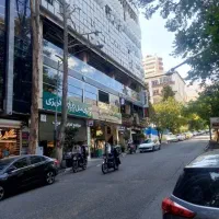 ۵۰ متر مغازه در ۲ طبقه بَر نیاوران