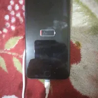 اپل iPhone 8 Plus با حافظهٔ ۲۵۶ گیگابایت