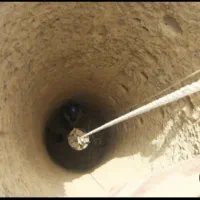 چاه کن مقنی انواع چاه انواع تخریب...معنی چاه اب|خدمات پیشه و مهارت|قم, ارم|دیوار