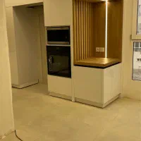 استاد کار و وردست برای منتاژ در کارگاه ام دی اف