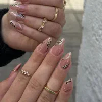 ناخن کاشت ۴۲۰،ترمیم ۲۹۰طراحی رایگان|خدمات آرایشگری و زیبایی|جیرفت, |دیوار