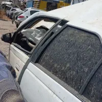 ماشین پژو پارس رنگ‌سفید  روغنی  مدل ۱۴۰۱