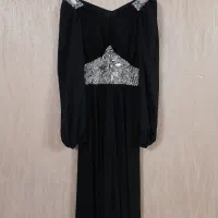 تعدادی لباس مجلسی زنانه و بچگانه