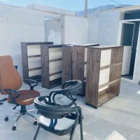 قفسه چوبی صندلی ثابت وگردان و تابلو روان