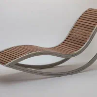 تخت کنار استخری