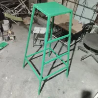 چهارپایه فلزی بسیار سبک